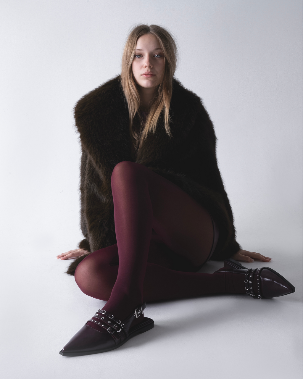 PLAY - FREE HUGGING SEAMLESS TIGHTS - SEMI OPAQUE