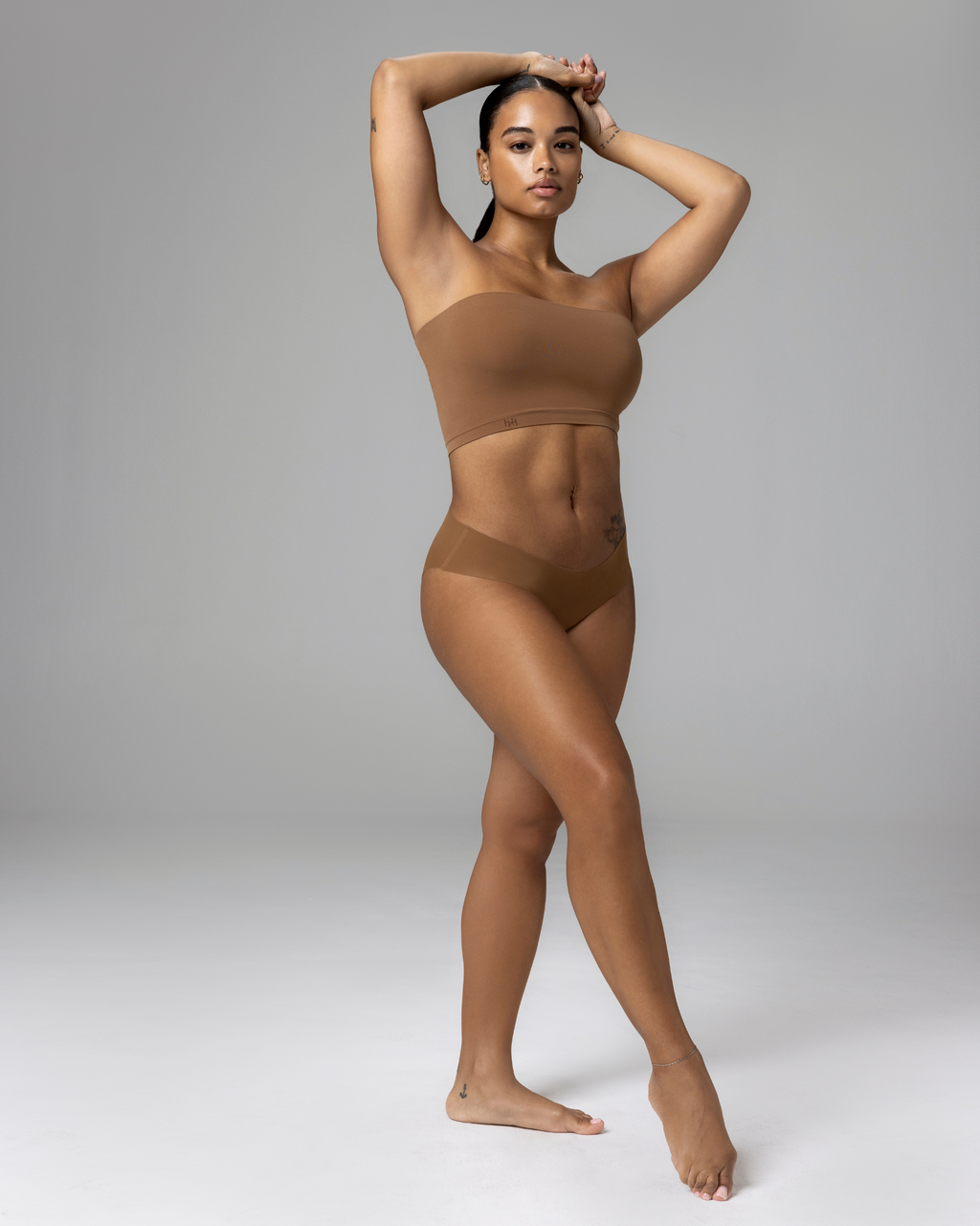 BARE - BIKINI
