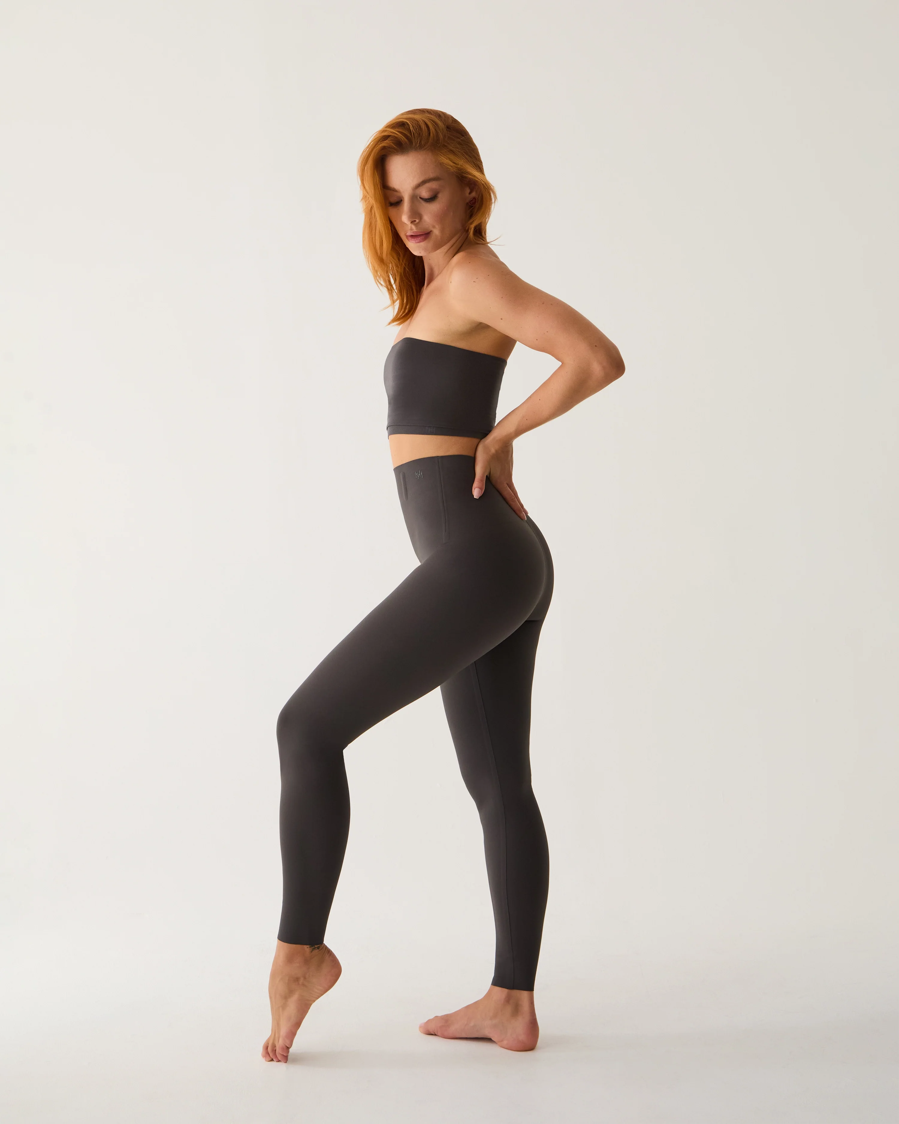CONTOUR COMPRESSION SLIM LEGGINGS