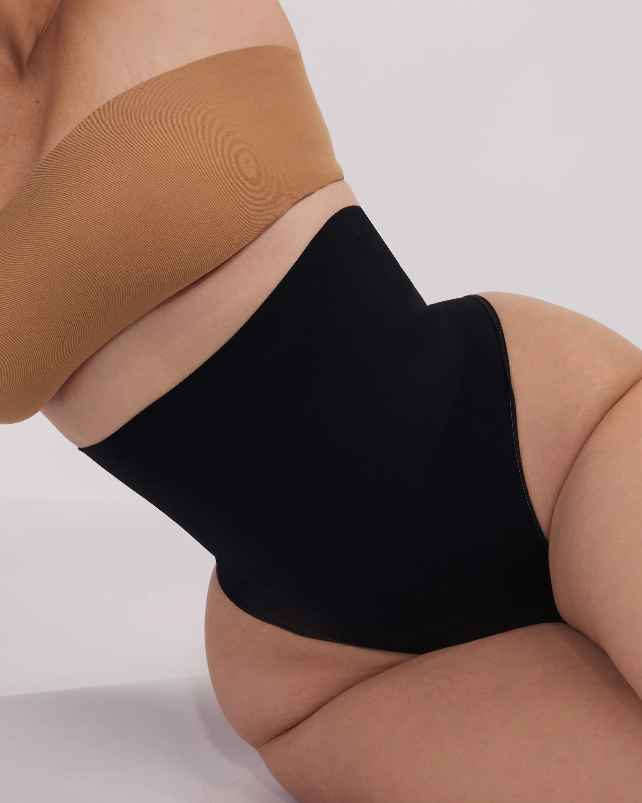 SCULPT SHAPING THONG