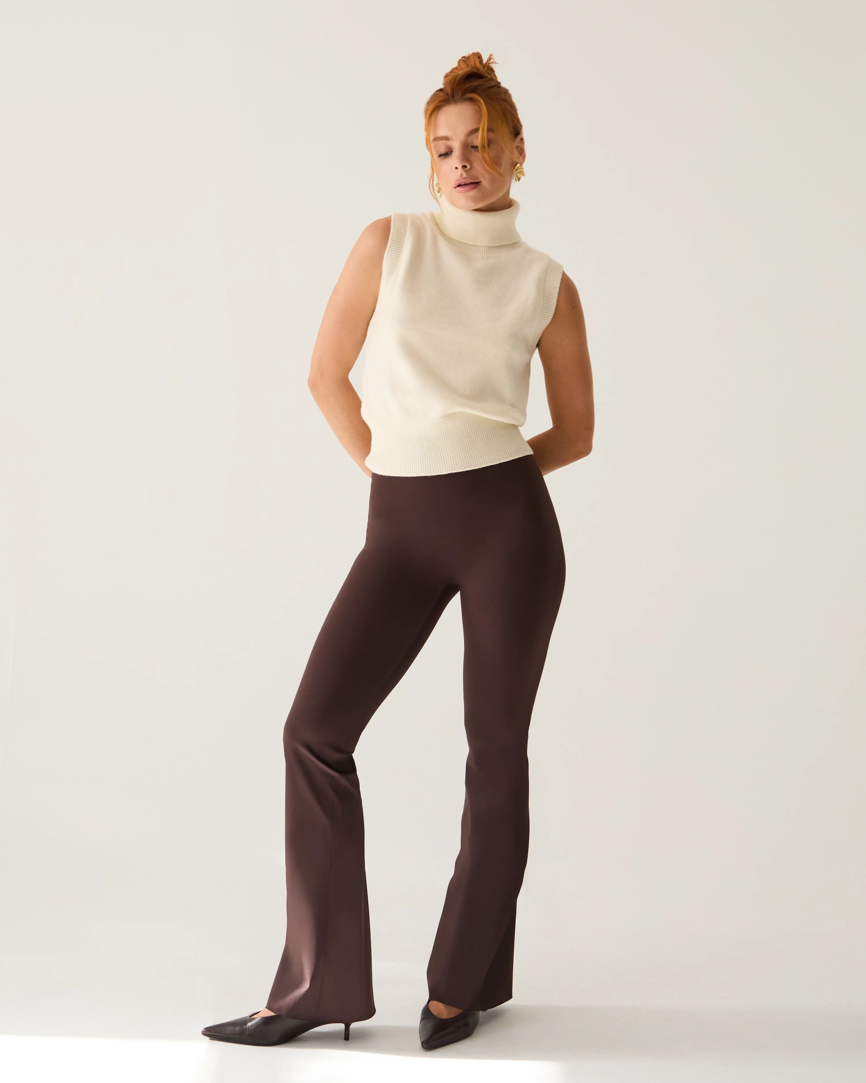 CONTOUR COMPRESSION BOOTCUT LEGGINGS