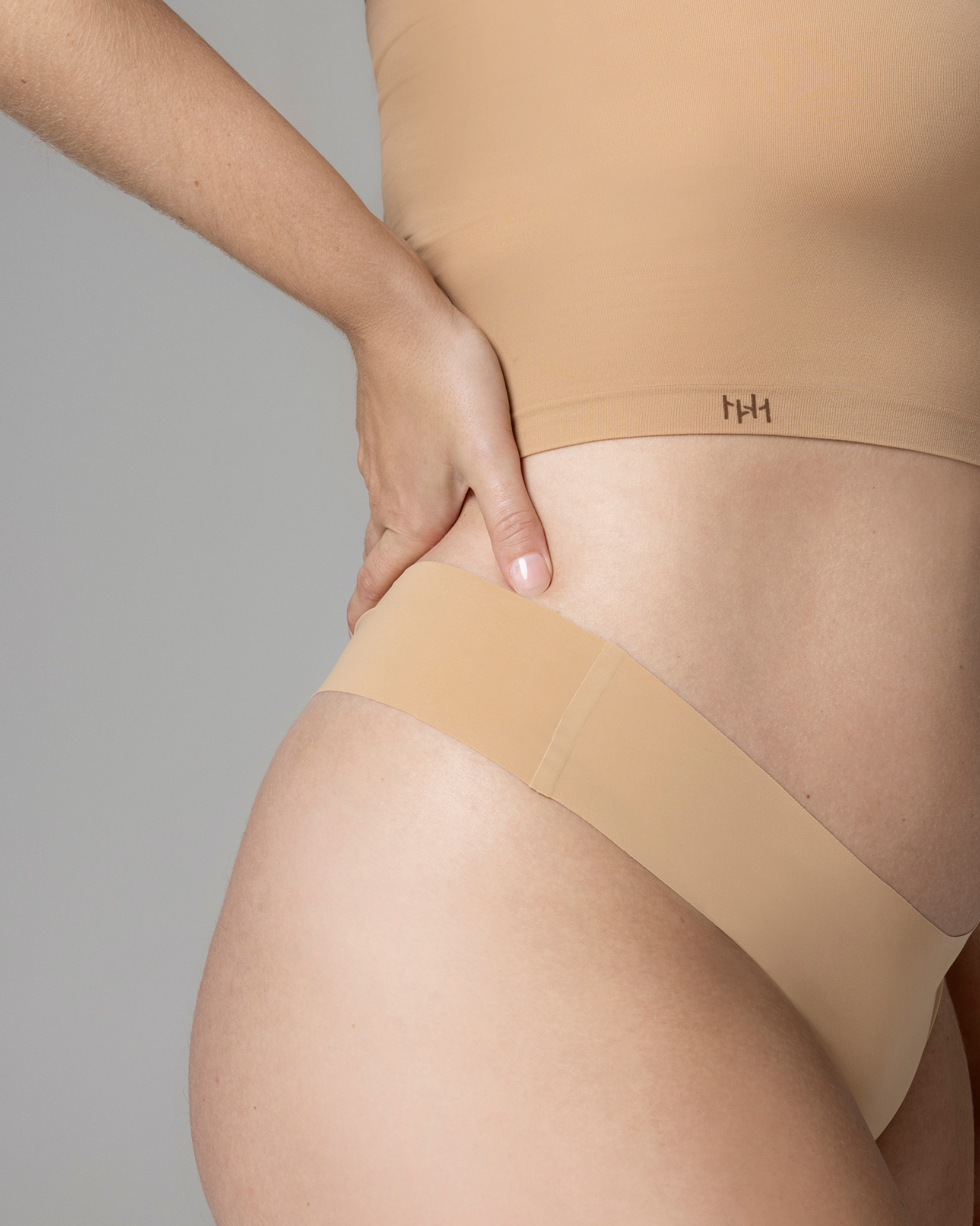 BARE - THONG