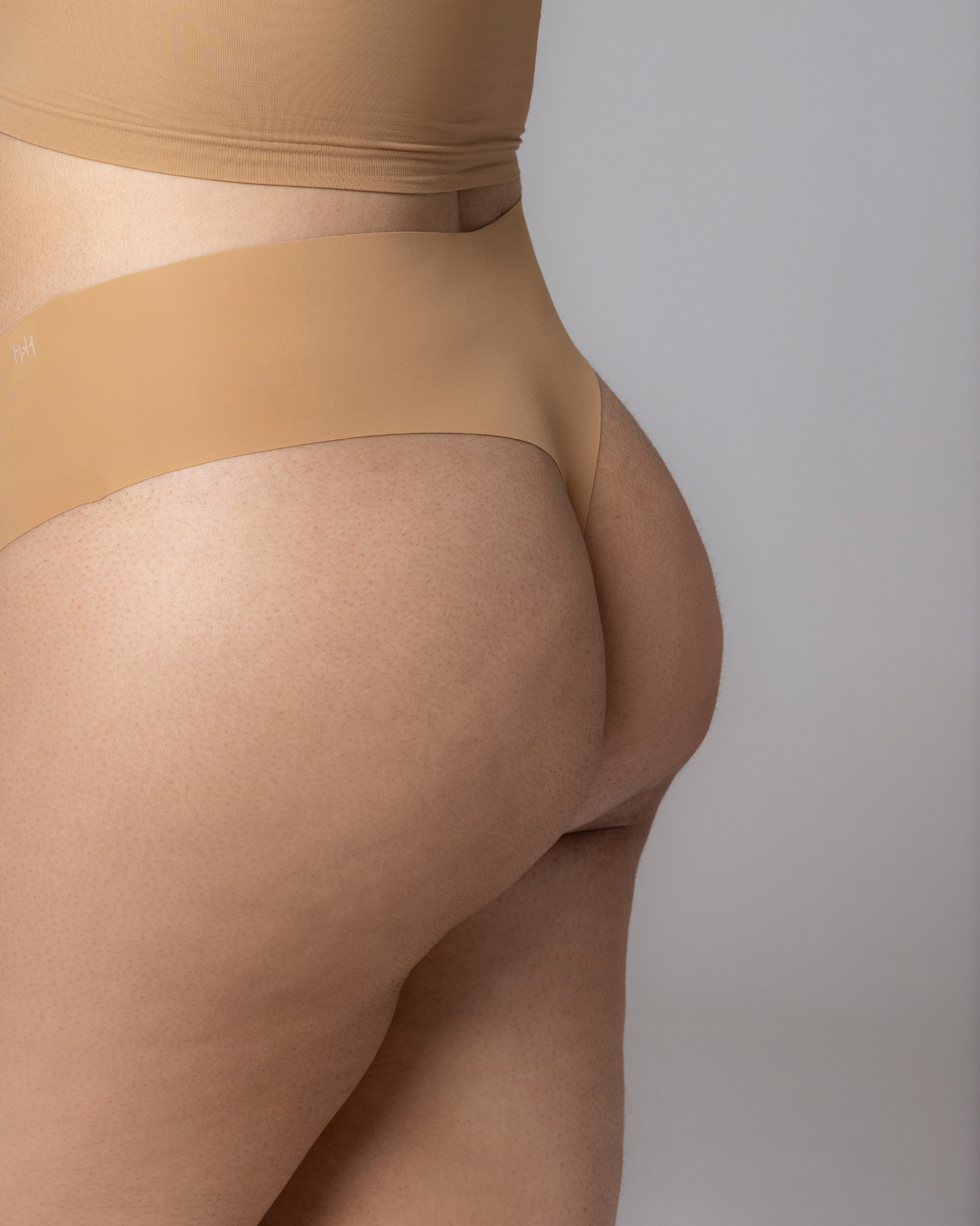 BARE - THONG
